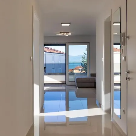 Premium * 万塔西西