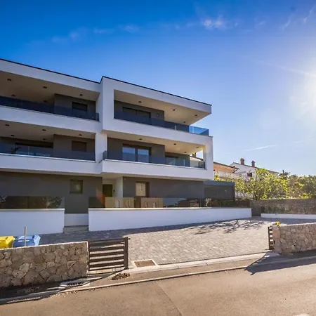 Premium * 万塔西西